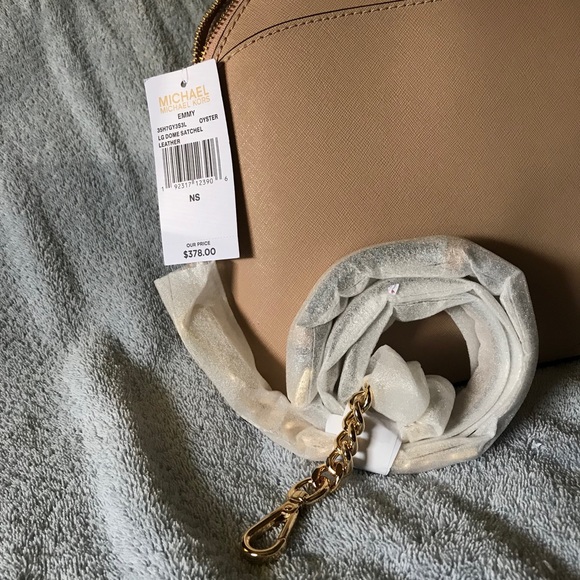 MK Handbag/purse with optional shoulder strap - Picture 4 of 4